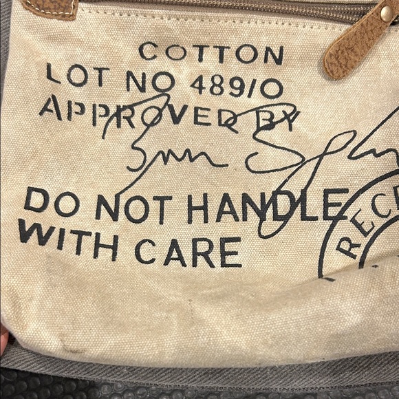 Myra Bag Vintage-Inspired Tan and Gray crossbody Bag - Picture 5 of 5